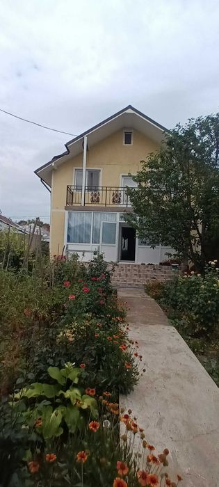 Vilă de vanzare P+E+pod mansardabil