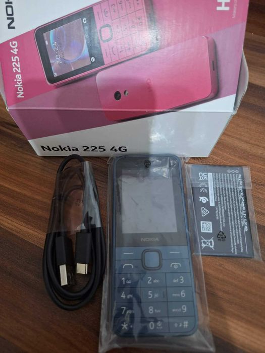 Телефон с копчета Nokia 225
