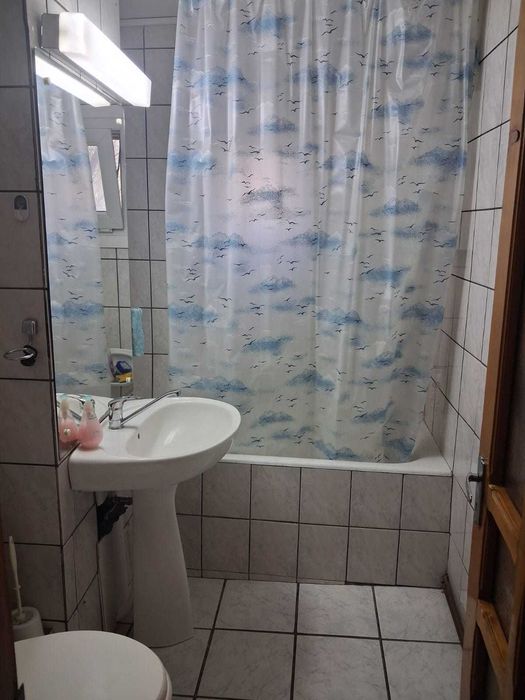 Ofer apartament spre închiriere