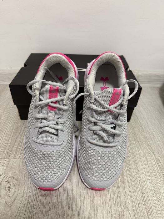 Дамски маратонки Under Armour