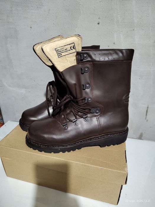 Vind bocanci militari