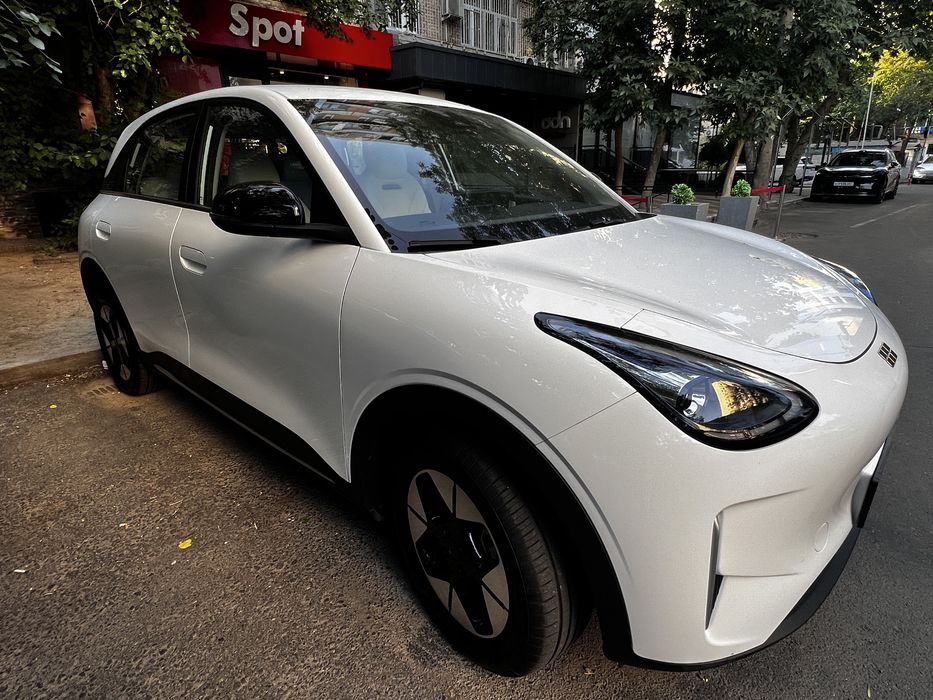 Geely ex2 ev 2025 yil 9400 yurgan 100% toza