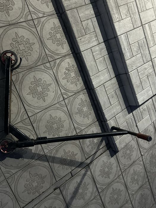 Продам самокат трюковой