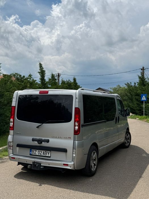 Opel Vivaro 8+1 Pasul lung Oferta
