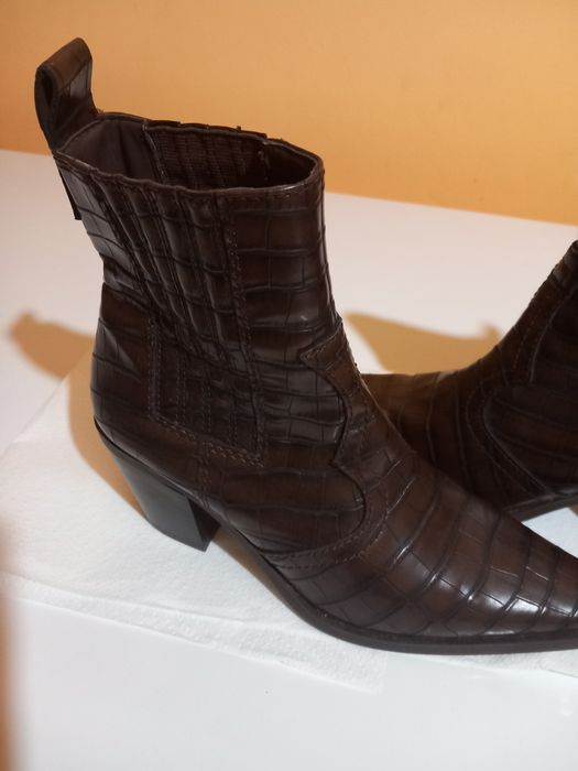 Vând botine dama maro