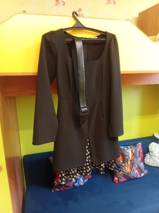 Продам вещи за все 5 000 тг.