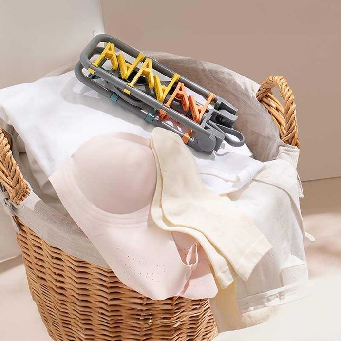 Висящ сушилник за чорапи и бельо с 12 щипки – сгъваем