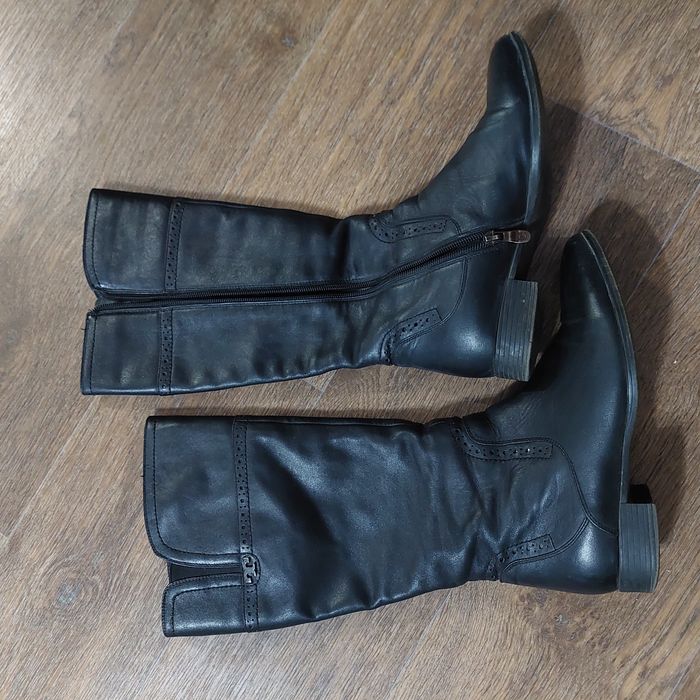 Продам демисезонные сапоги