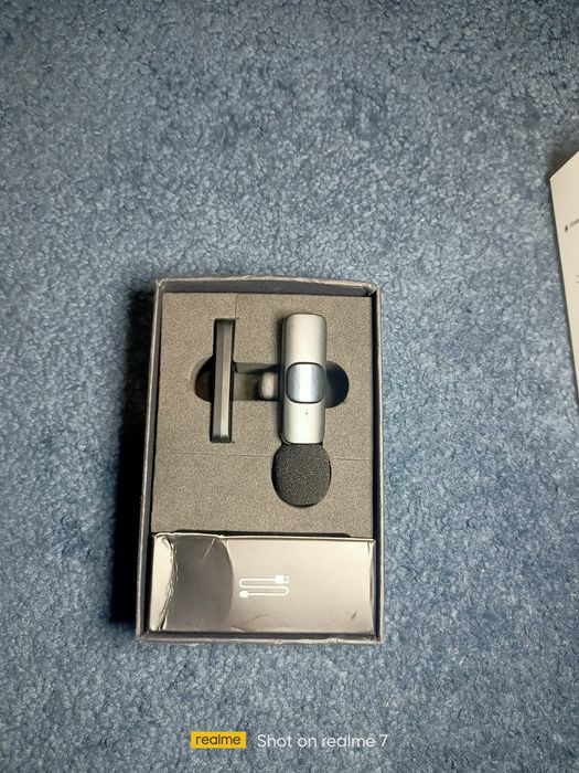 Безжичен микрофон тип брошка iPhone