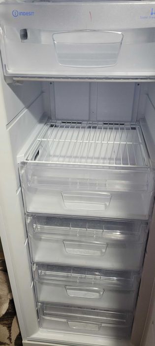 Congelator indesit no frost