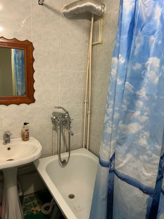 3 комн квартира, в районе жд вокзала