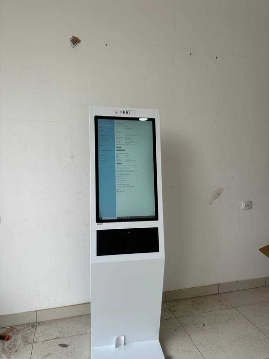 Вертикальный сенсорный инфокиоск 43 55 Windows и Android есть наличии