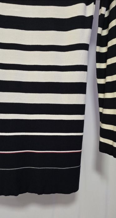 Нова. Дамска оригинална рокличка плетиво. TOMMY HILFIGER