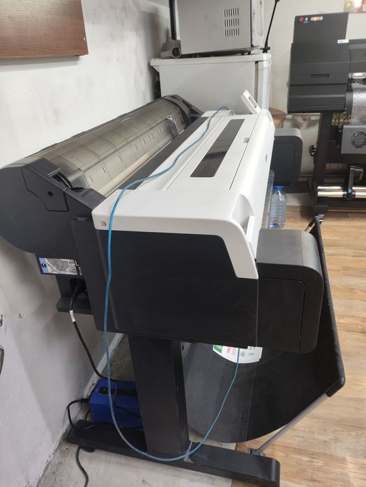 Широкоформатный принтер