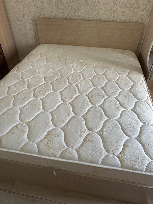 Продаю кровать двухспальная