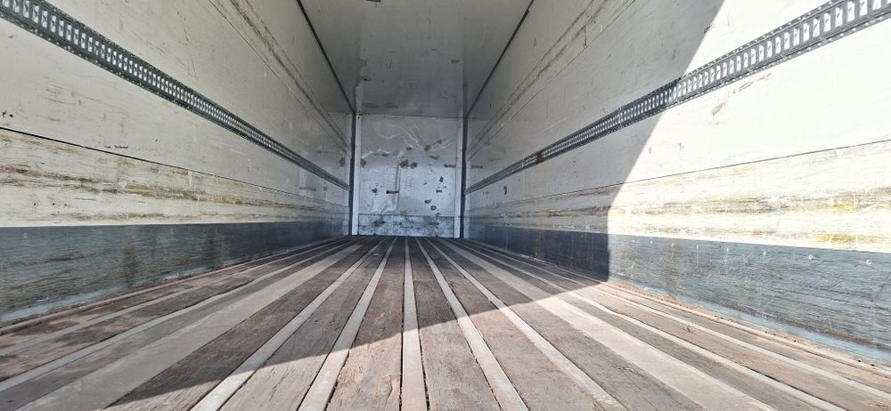 Semiremorca Standard Dubă  Box  Container  Furgon  izoterma  2 Axe