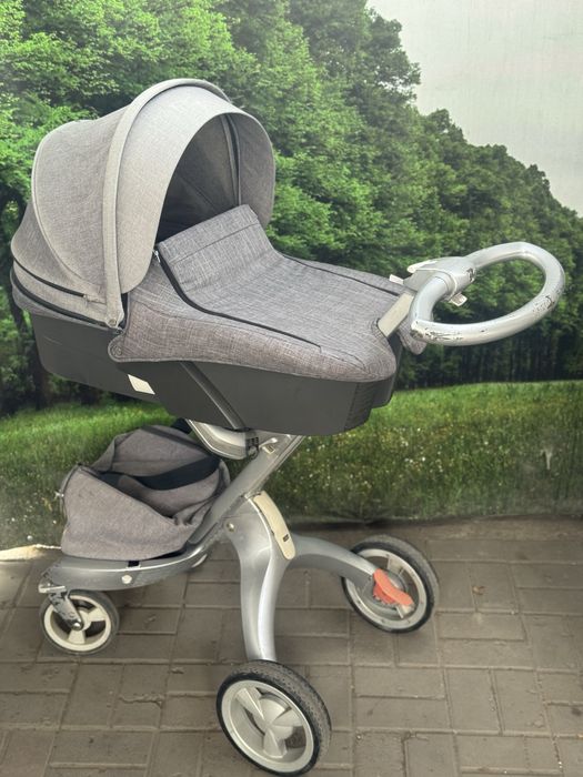 Срочно продам коляску Stokke xplory