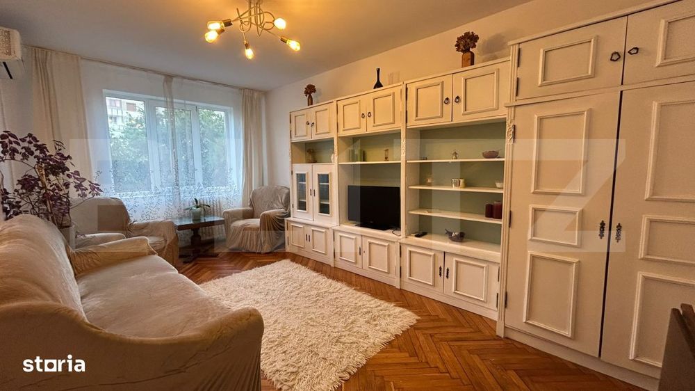 Apartament cu 3 camere, 65 mp, pe Bulevardul Decebal