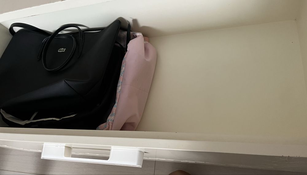 Шкаф большой для дома