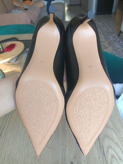 Продам туфли женские.