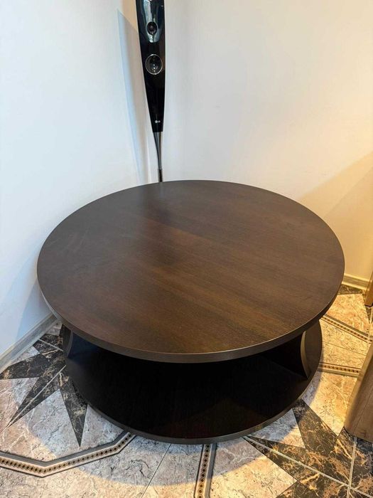 Masă rotundă pe roți, pentru sufragerie și dining