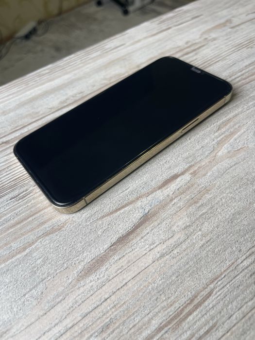 Подам iphone 12 pro max(Айфон 12 про макс)