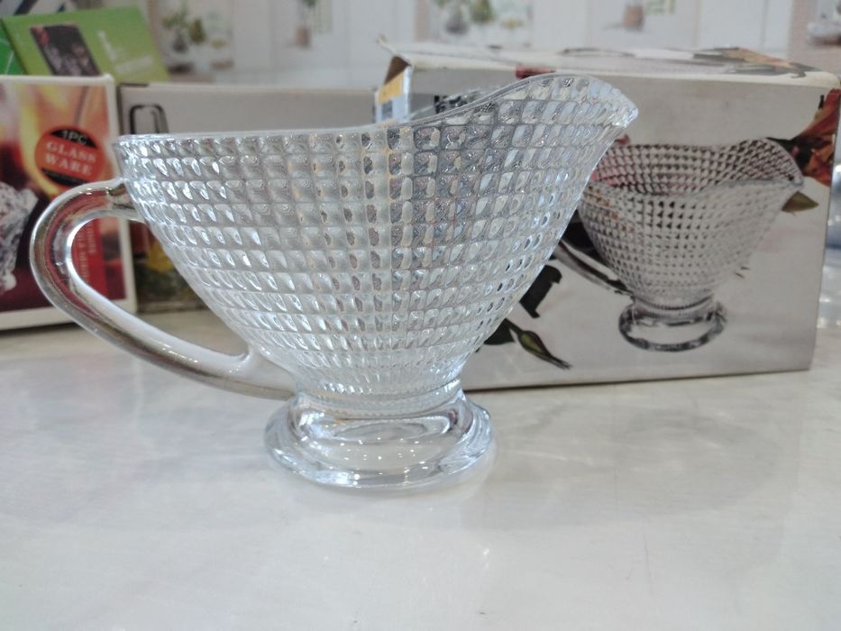 Посуда варенницы, соусница, кружки