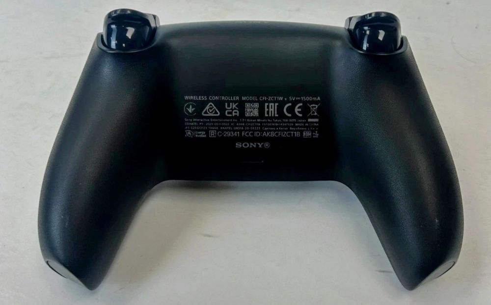 Оригинален PS5 джойстик – черен, отлично състояние, с кутия