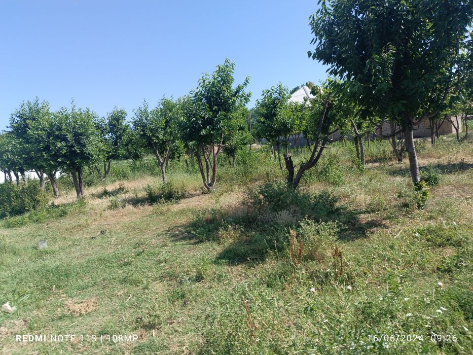 12 сотих ер участка сотилади