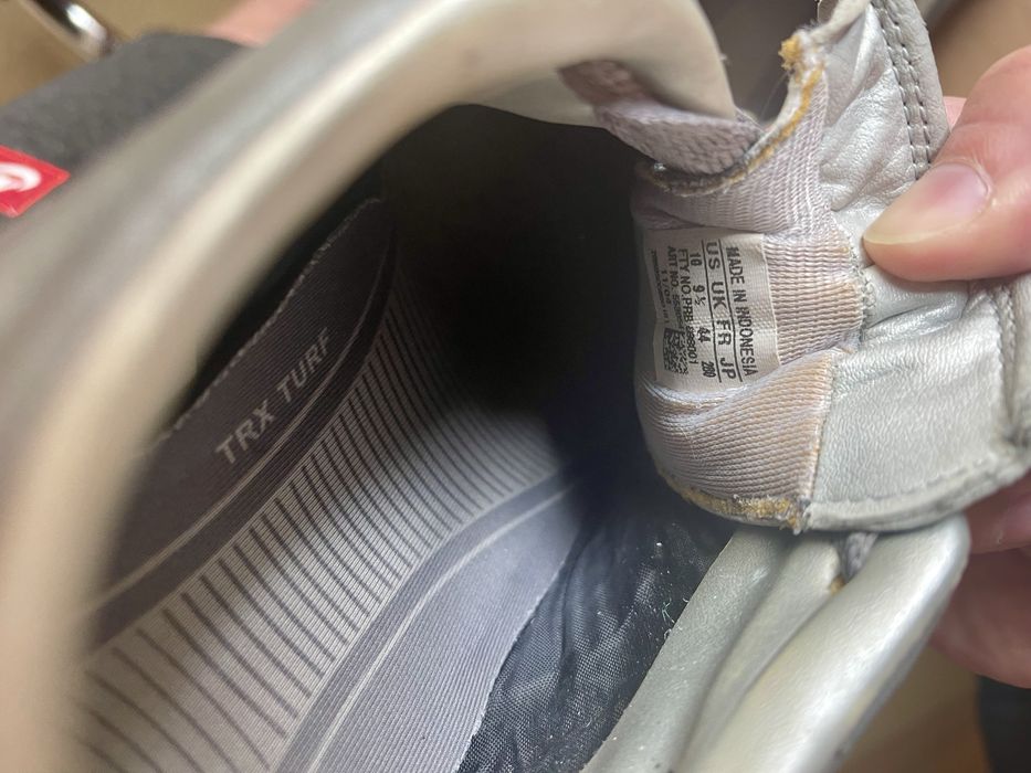 Футболни обувки adidas