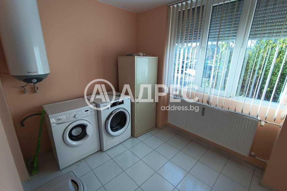 Дава се под наем Двустаен апартамент в Разград, Освобождение - 80 кв.м за 255 € - Снимка #5