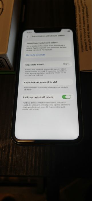 Iphone 11  baterie 100% neverlocked Garanție 2 ani Flip
