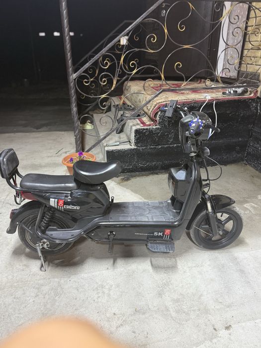 Продам новый электроскутер