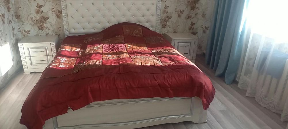 Продам спальный гарнитур