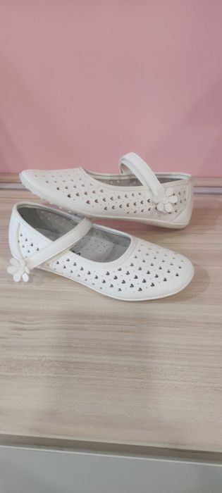 Обувки за момиче