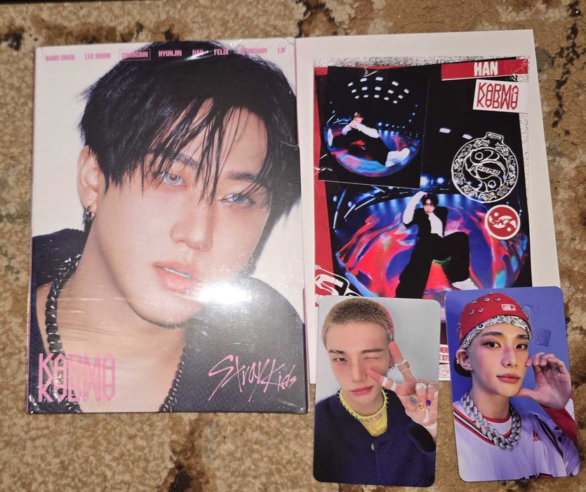 STRAY KIDS  KARMA Acordion Albums