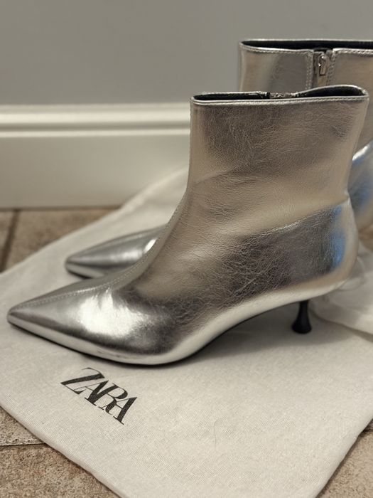 Сребристи боти ZARA, 36 номер