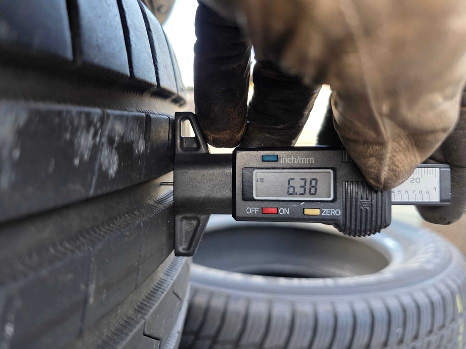 2бр Летни гуми 215 45 17 - Hankook