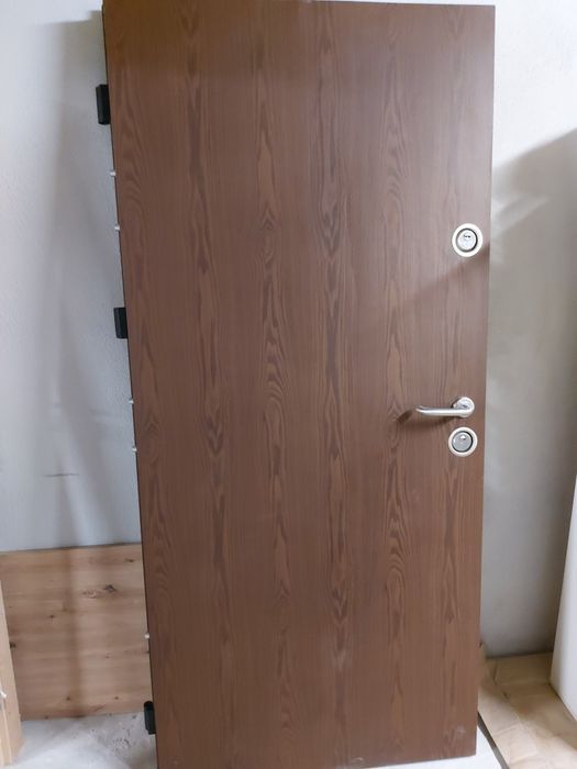 Входна блиндирана врата 92х197 (турска)