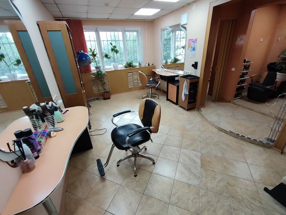 Продается Салон красоты/ Парикмахерская "Лада"