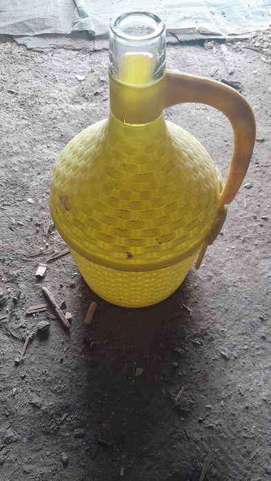 Стъклени дамаджани