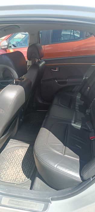 Hyundai Grandeur (Бартер за мотор)