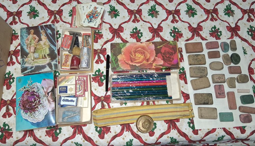 Diverse obiecte vechi de colecție