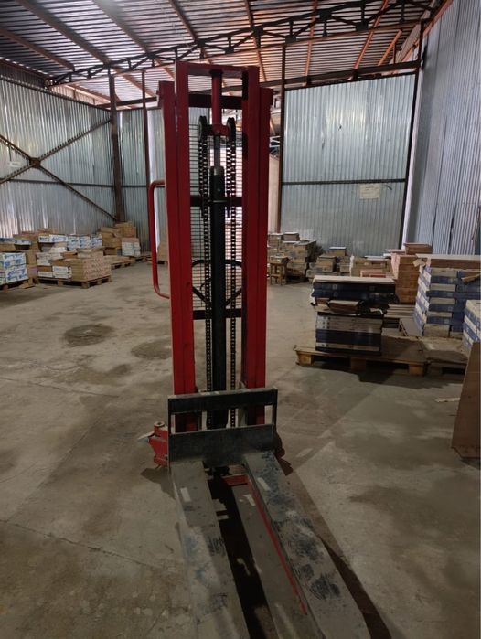 Штаблер рохля бу 1 тонн 3 метра