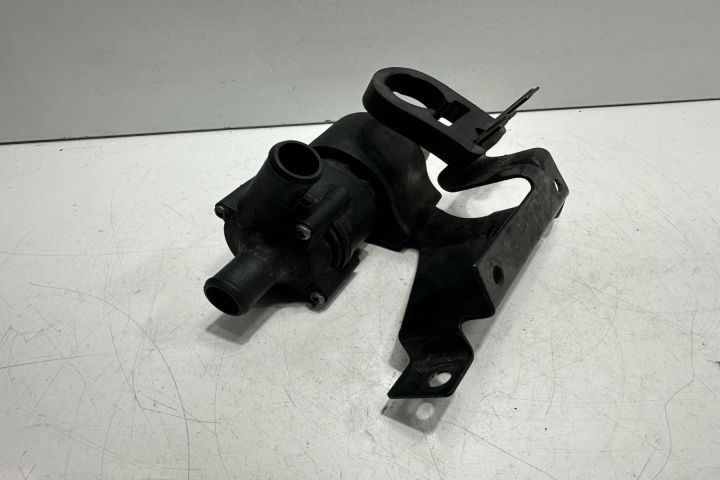 Pompa de apa suplimentara 0392020026 Mercedes-Benz Sprinter prima gen