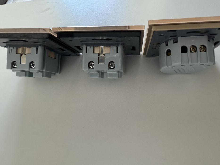 Intrerupator touch Livolo + spoturi Led