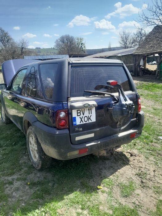 Vând Land Rover4x4  anul 2003