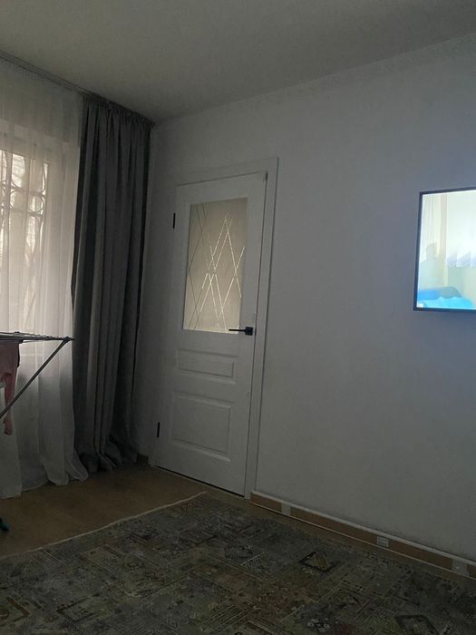 Установка межкомнатных дверей