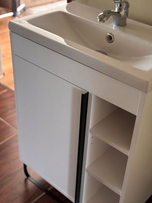 Set mobiluer pt baie, lavoar + dulapior Good Home