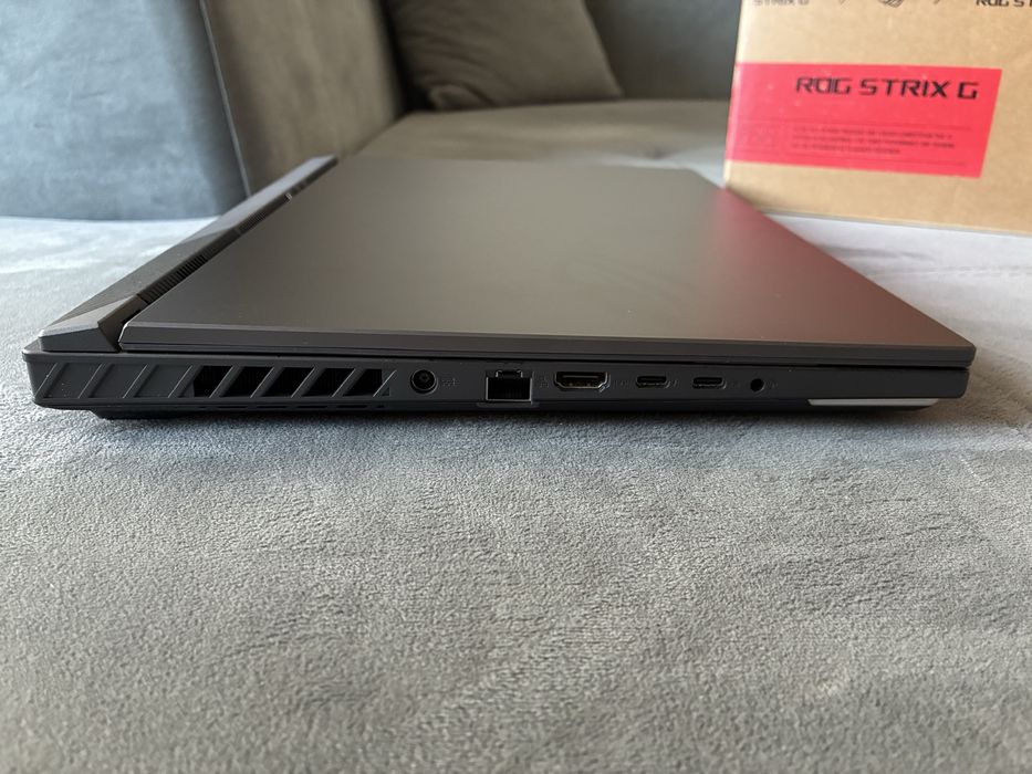 Геймърски лаптоп Asus ROG Strix G16 i7 13650HX/RTX4080/WUXGA 165Hz
